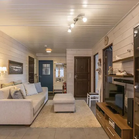 Holiday home Hil-lak-ka Ii As 7 By Interhome Akaslompolo